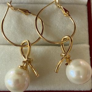 Fresh water pearl. Real pearl. Brand new.